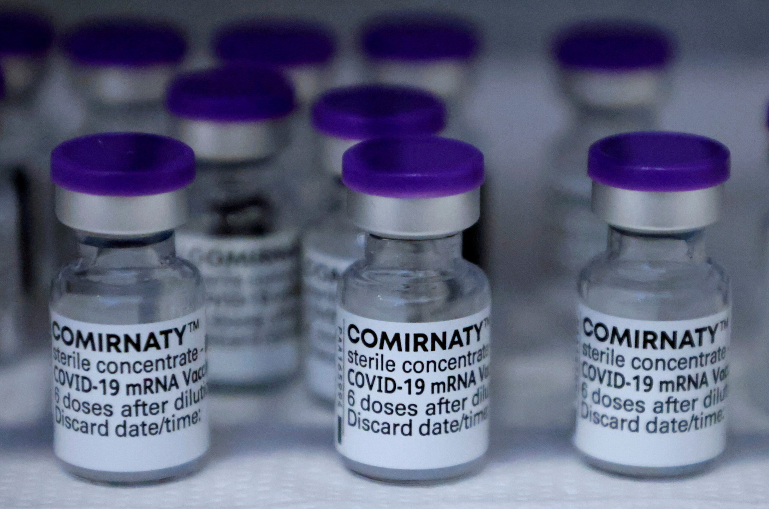Vacuna de Pfizer se llamará Comirnaty tras aprobación final para